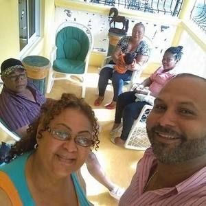 Meet your Posher, Rosa altagracia
